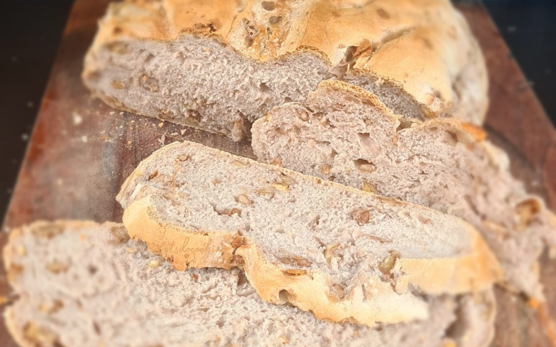 Walnuss Sauerteigbrot